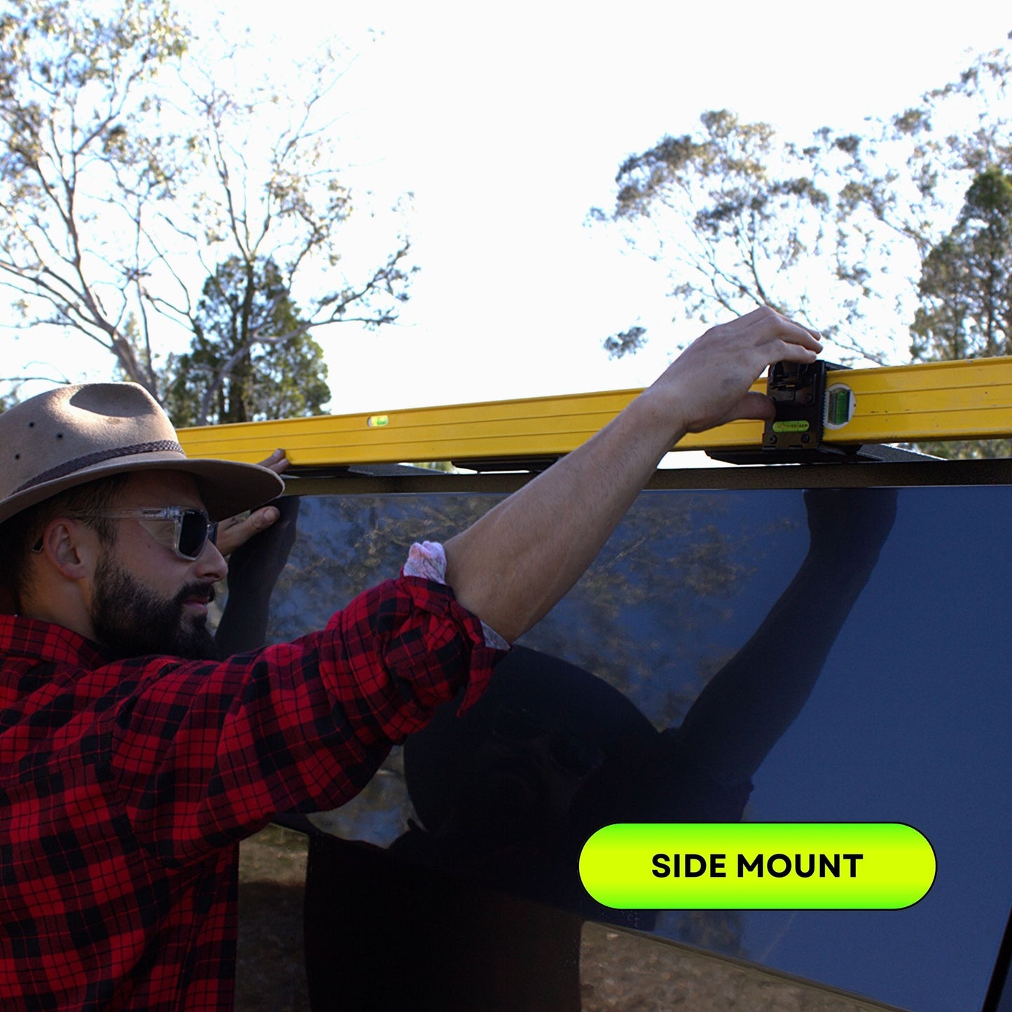 The Third Arm™ Spirit Level Mount